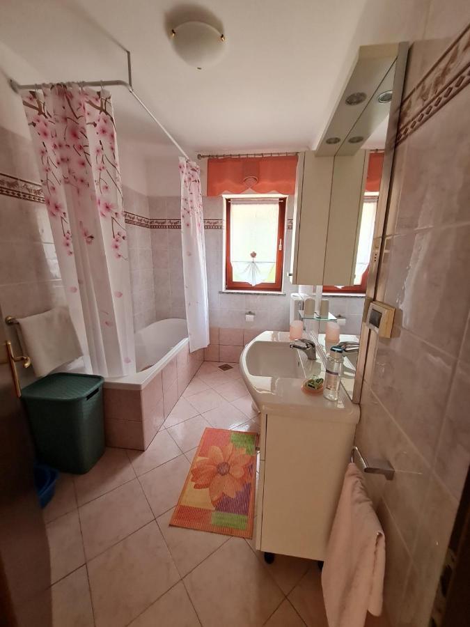 Apartment Ornela 우마그 외부 사진